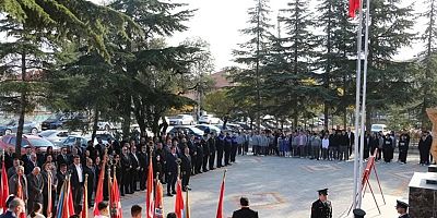 YUNAK’TA 10 KASIM ATATÜRK’Ü ANMA TÖRENİ DÜZENLENDİ