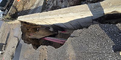 YUNAK'TA ANİ YAĞIŞ FELAKETE DÖNÜŞTÜ: İLÇE SEL SULARINA TESLİM OLDU