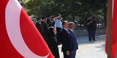 YUNAK'TA BÜYÜK ZAFERİN 102.YILI TÖRENLE KUTLANDI