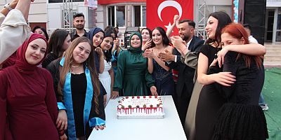 YUNAK’TA GURUR GÜNÜ : SELÇUK ÜNİVERSİTESİ YUNAK MYO ÖĞRENCİLERİ KEP ATTI