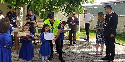 YUNAK'TA KARNELER JANDARMANIN ELİNDEN