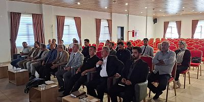 YUNAK'TA OKUL MÜDÜRLERİNE YENİ YÖNERGE TANITILDI