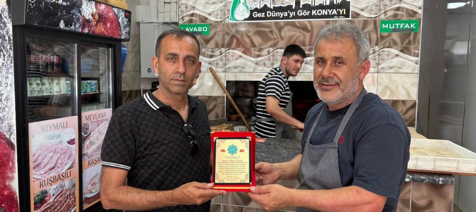 YUNAK'TA HAYAT KURTARAN ESNAFA PLAKET